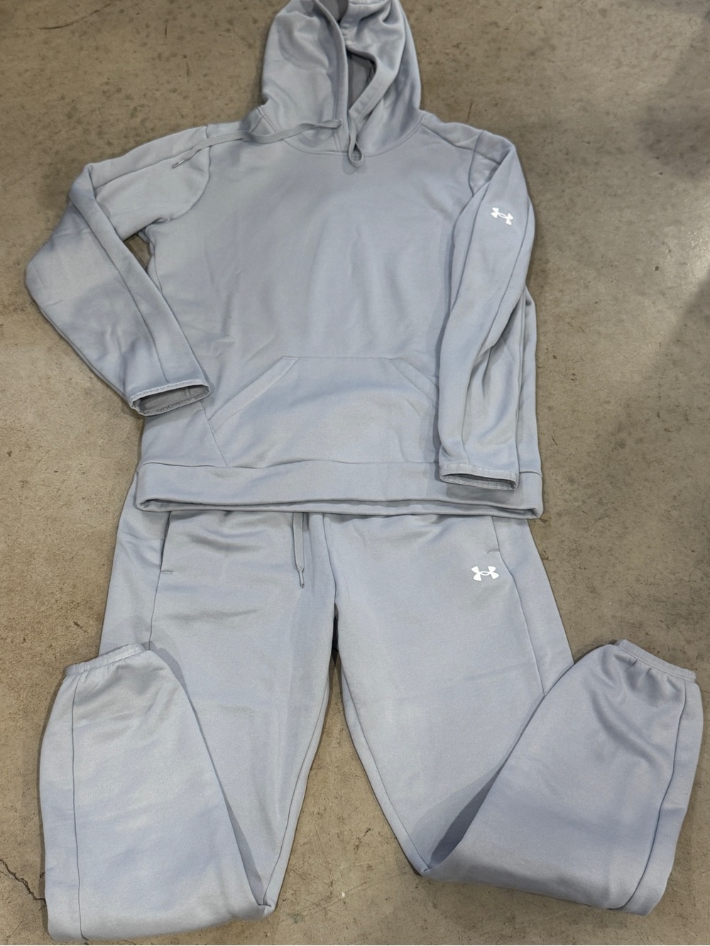 Under Armour Light Gray Pullover Hoodie & Jogger Set - Pale Gray
